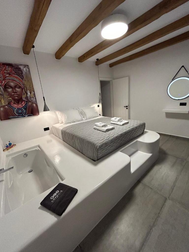 SOPHILIA SUITES