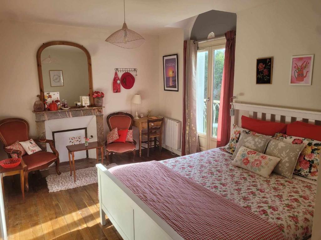 La Roseraie Room Type - Balcony Room