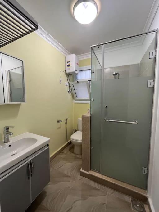 KING size in 2 BDR apartment near Mall Of Egypt photo 1
