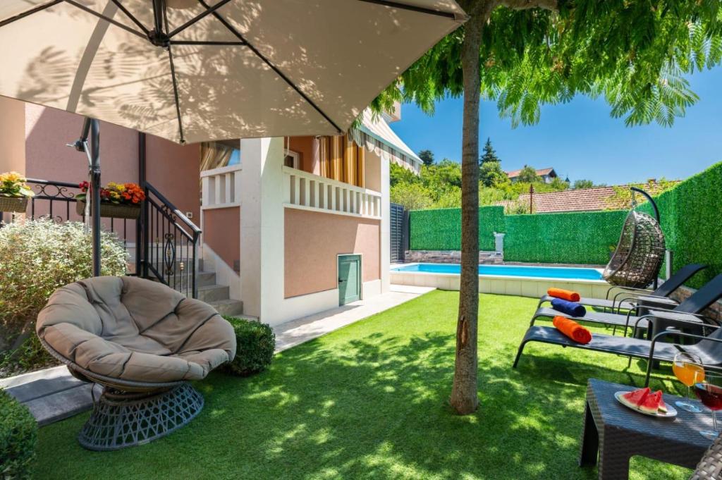 Villa Viktoria photo 2