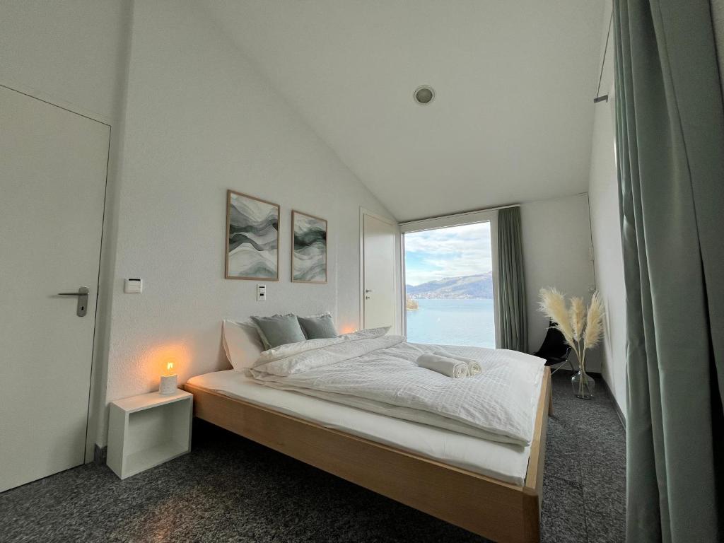 Wohnung mit grossartiger Seesicht und Balkon photo 2