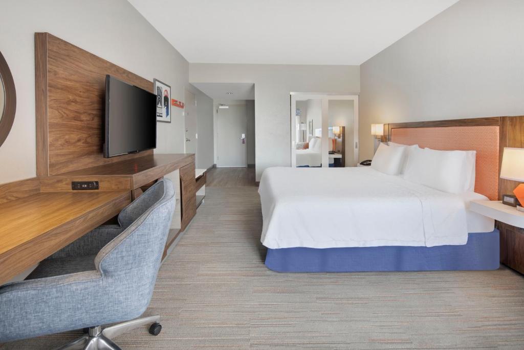 Hampton Inn & Suites St. Augustine-Vilano Beach photo 1