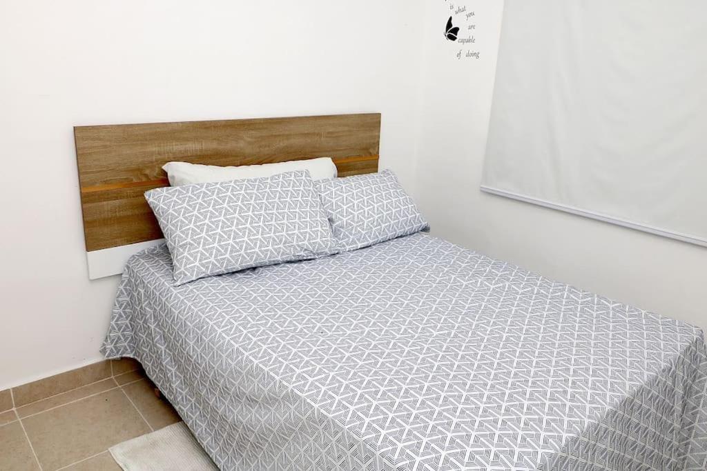 Great 2-bedrooms Apt. near the airport and Beach ! photo 2