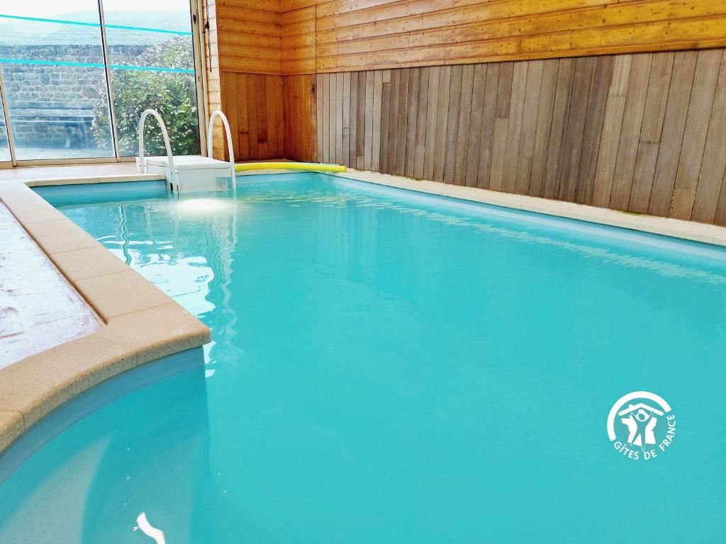 Gîte Carelles, 5 pièces, 11 personnes - FR-1-600-57 photo 2