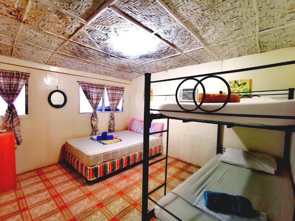 Stay N Save B&B photo 2