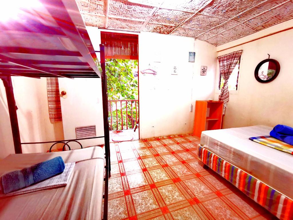 Stay N Save B&B photo 3