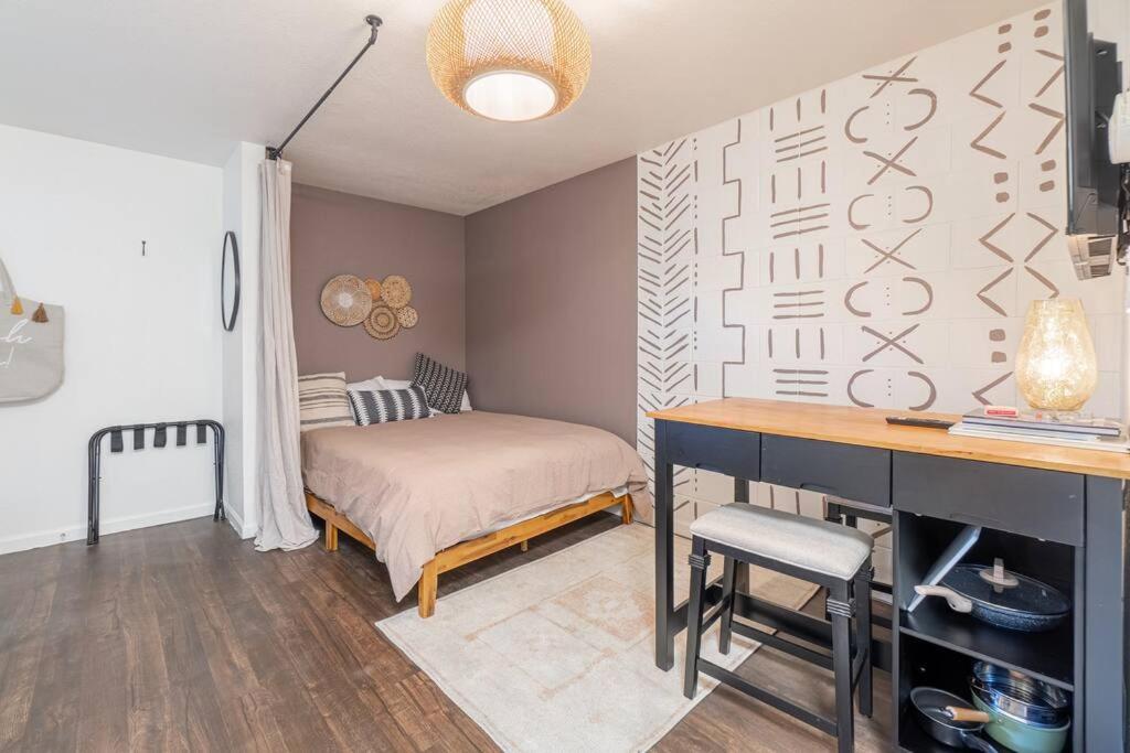 Midtown Getaway: Trendy Studio Heart of Reno image
