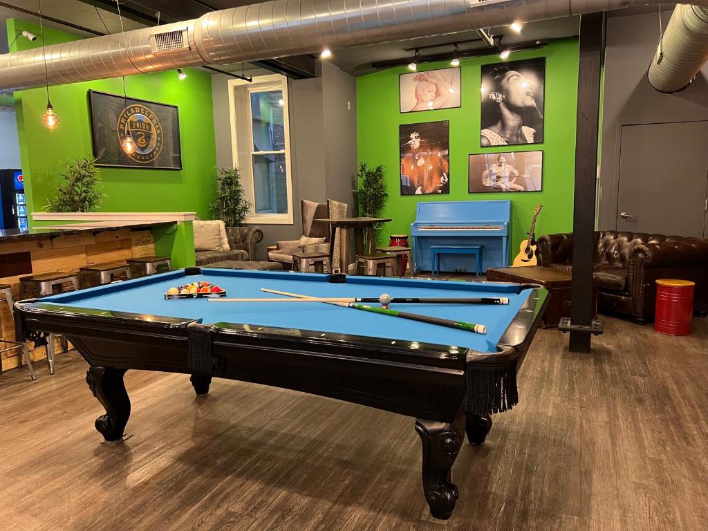 Apple Hostels image