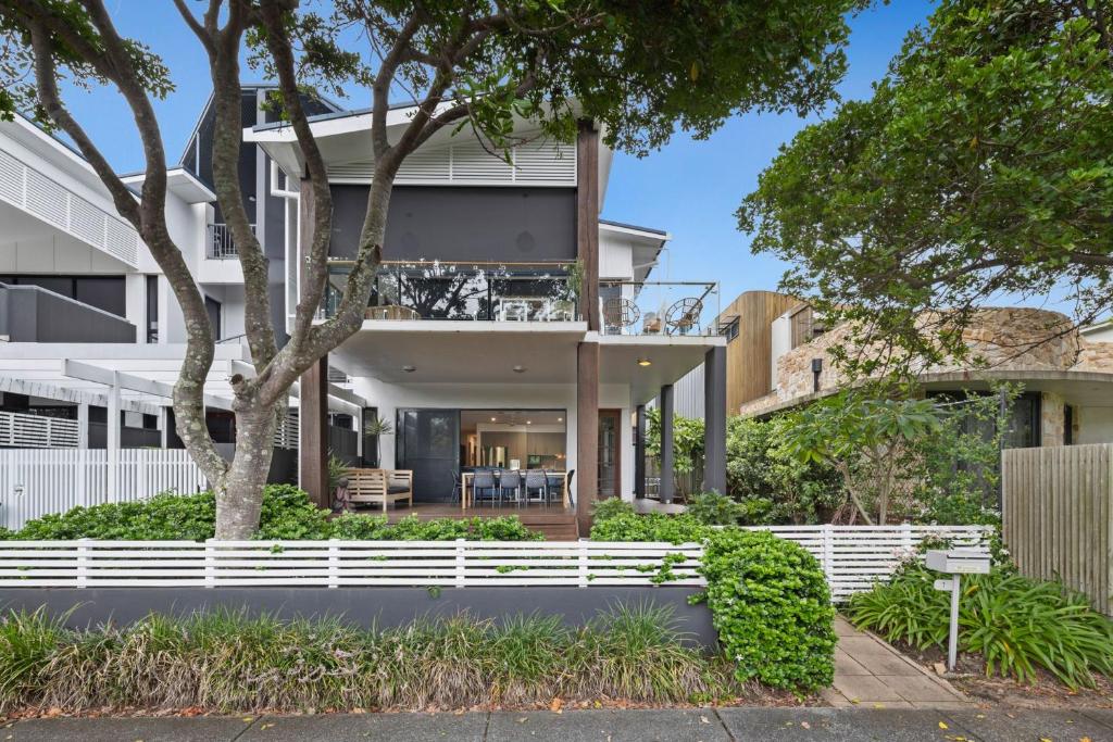 Orchid on Kamala Beachfront Townhouse photo 1
