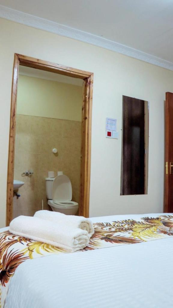 Fully Furnished 2BR Eclectic Homestay near UOE photo 2