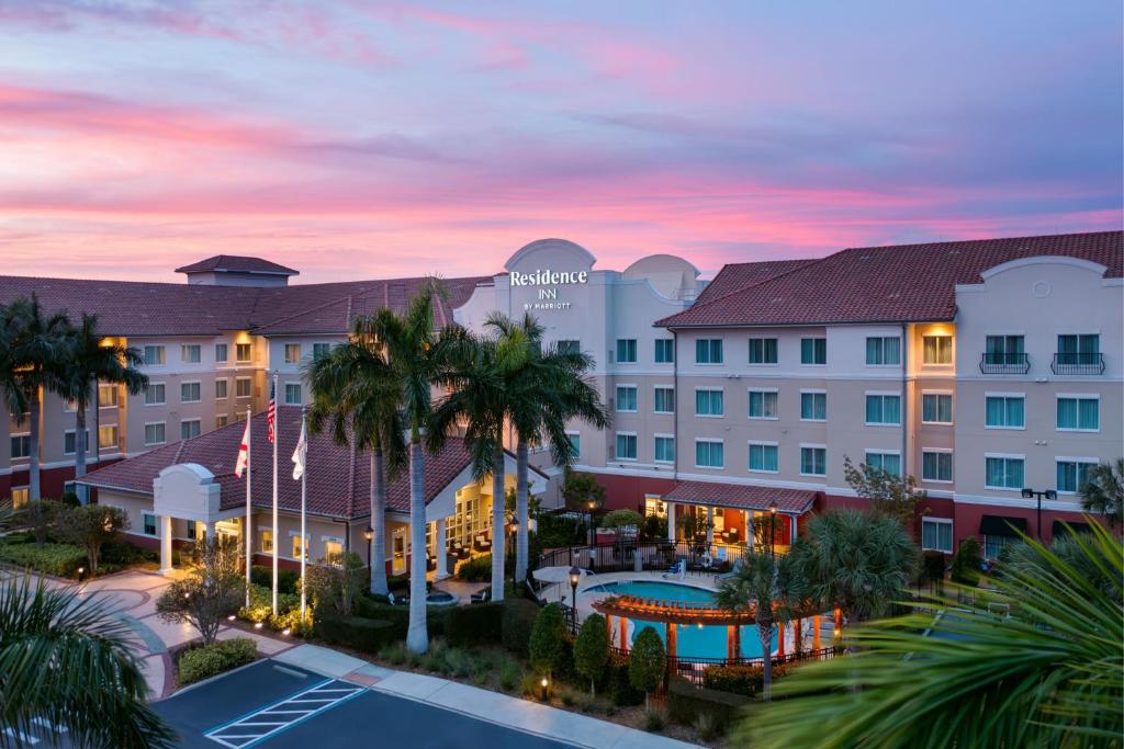 Residence Inn Fort Myers at I-75 and Gulf Coast Town Center image