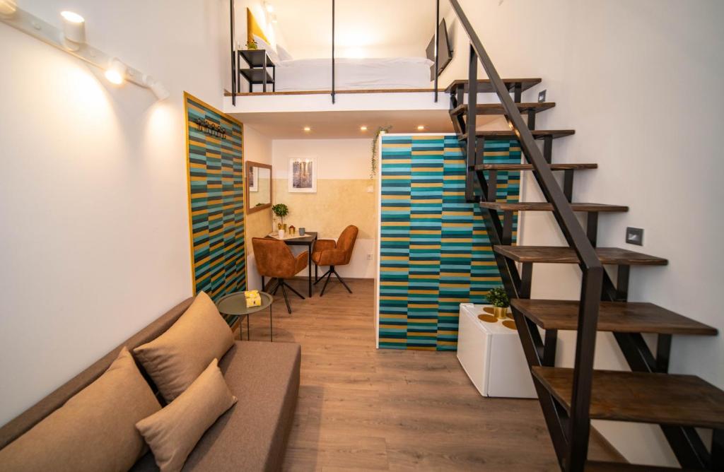Free Parking -Corvin Palace Residence-3BDRM,6ppl,Wifi,AC - Tap to explore photos