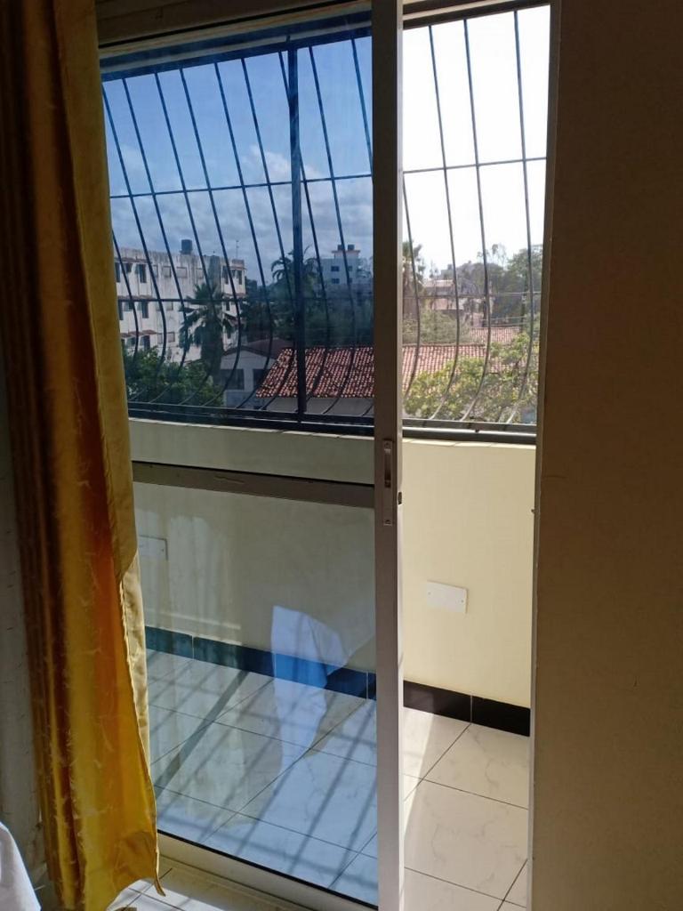 Roma Stays - Spacious Studio in Nyali opp Retna Square Close to Nyali Cinemax photo 2