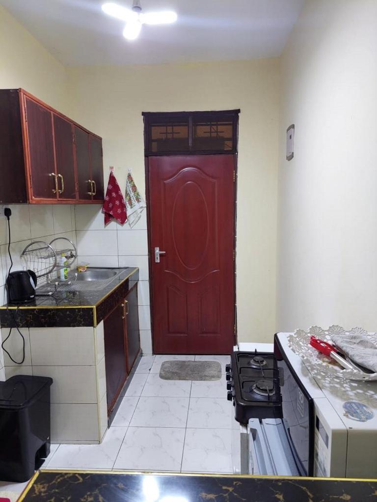 Roma Stays - Spacious Studio in Nyali opp Retna Square Close to Nyali Cinemax photo 3
