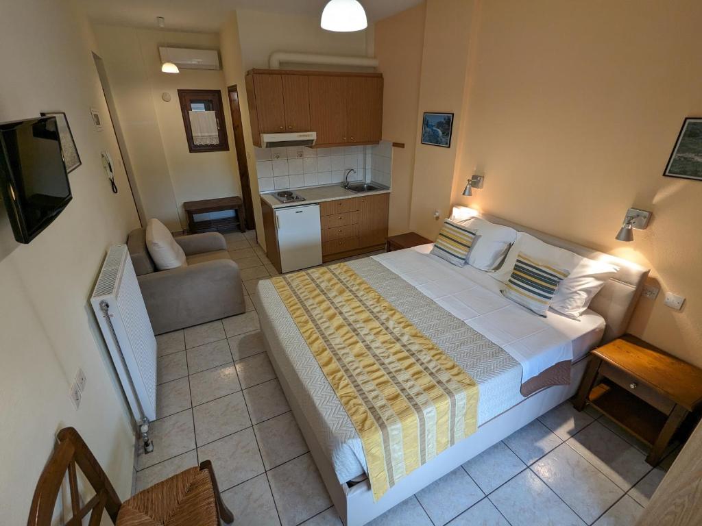 Pagaseon Rooms and Apartments photo 1