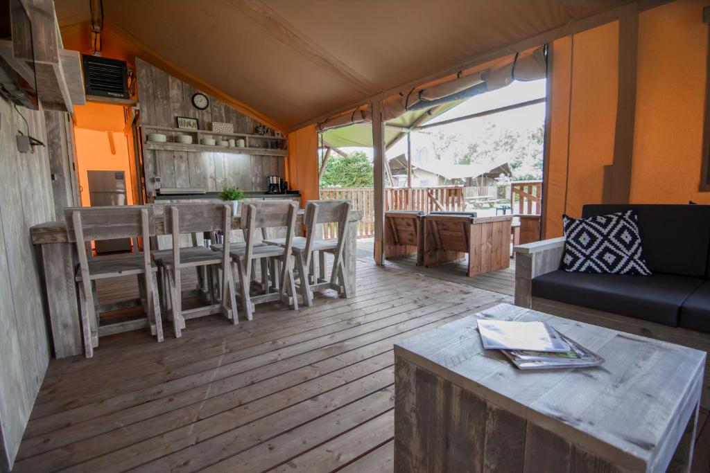 Glamping Drouwenerzand - Danny's Lodge photo 1