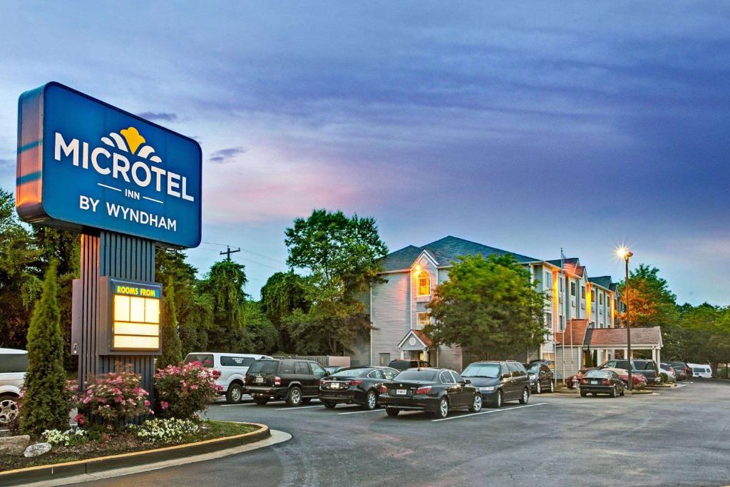 Microtel Inn by Wyndham Atlanta Airport image
