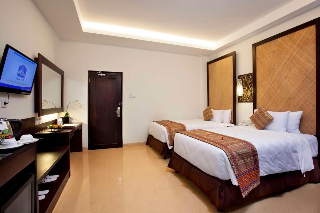 Best Western Kuta Villa Room Type - Deluxe Twin Room with Bath Tub - Non-Smoking