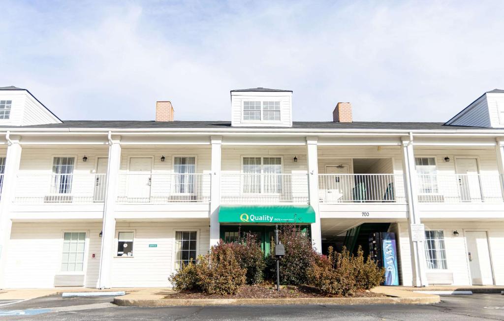 Quality Inn image