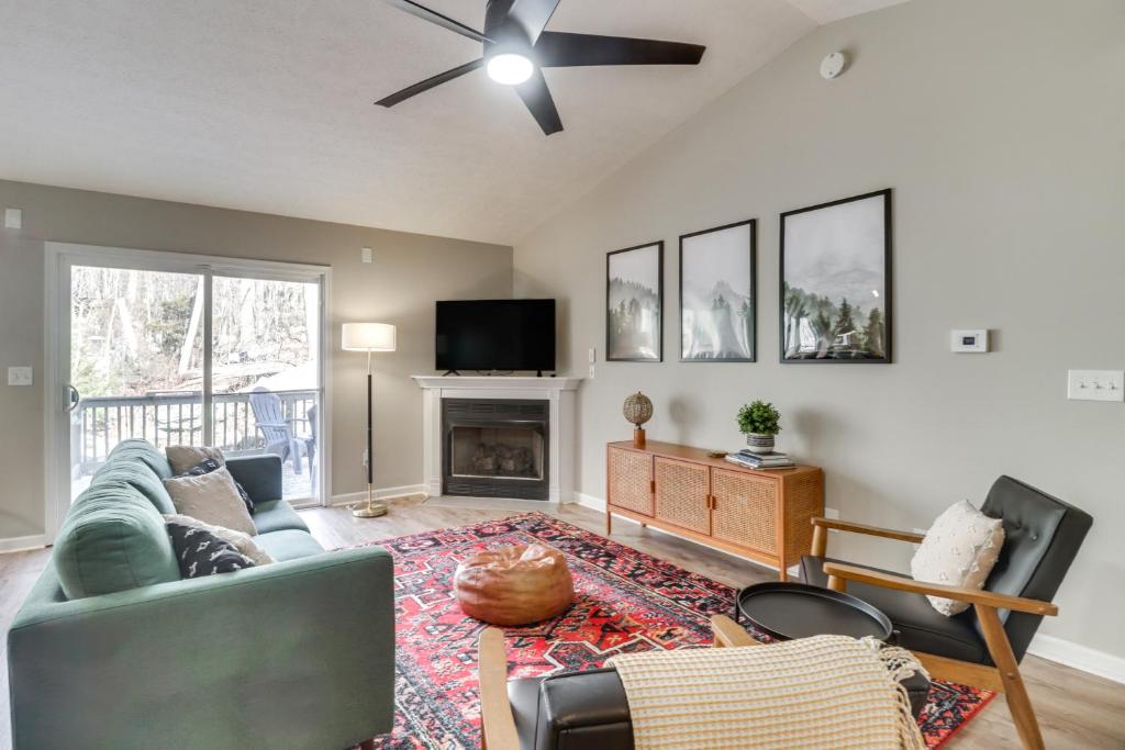 McGaheysville Vacation Rental, 1 Mi to Skiing!