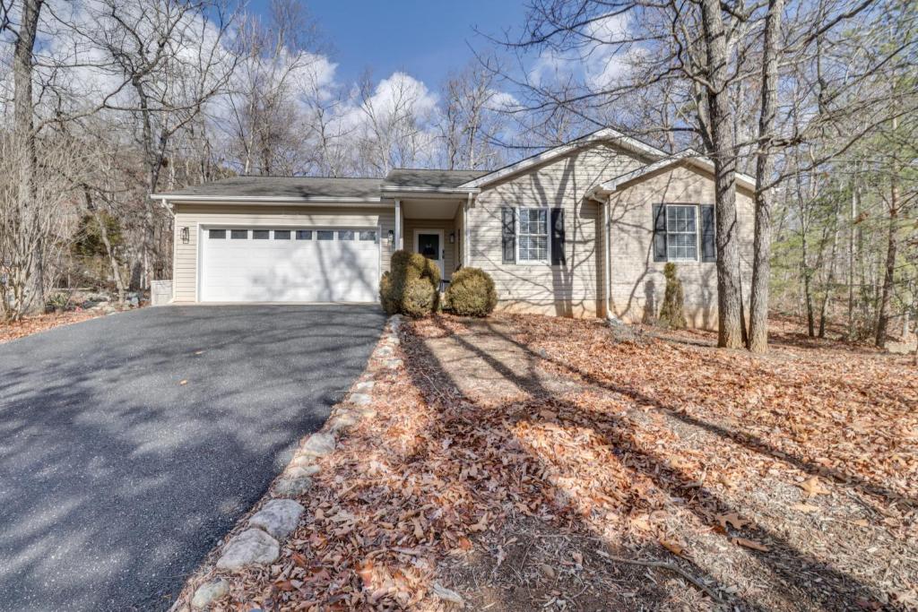 McGaheysville Vacation Rental, 1 Mi to Skiing! photo 2