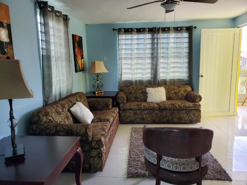 Chic 3 Bedroom Unit, Few Steps To The Ocean, Barbosa Unit 4 photo 1
