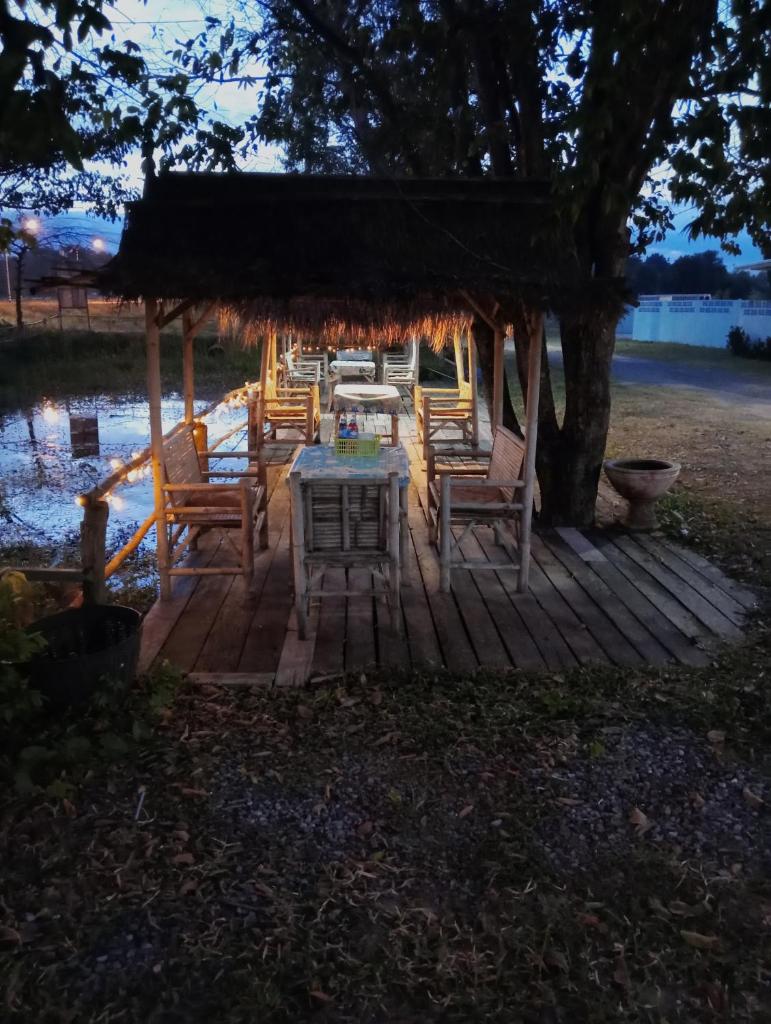 River restaurant&room service อาหารตามสั่ง&ห้องพักรายวัน photo 1