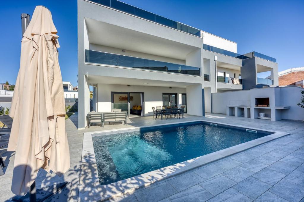 Villa Venus with pool and wellness photo 1