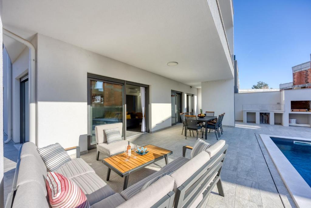Villa Venus with pool and wellness photo 3