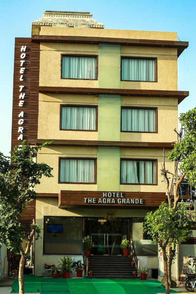 Gaur Hotels Green View photo 1