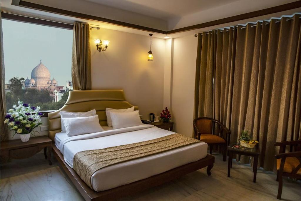 Gaur Hotels Green View photo 4