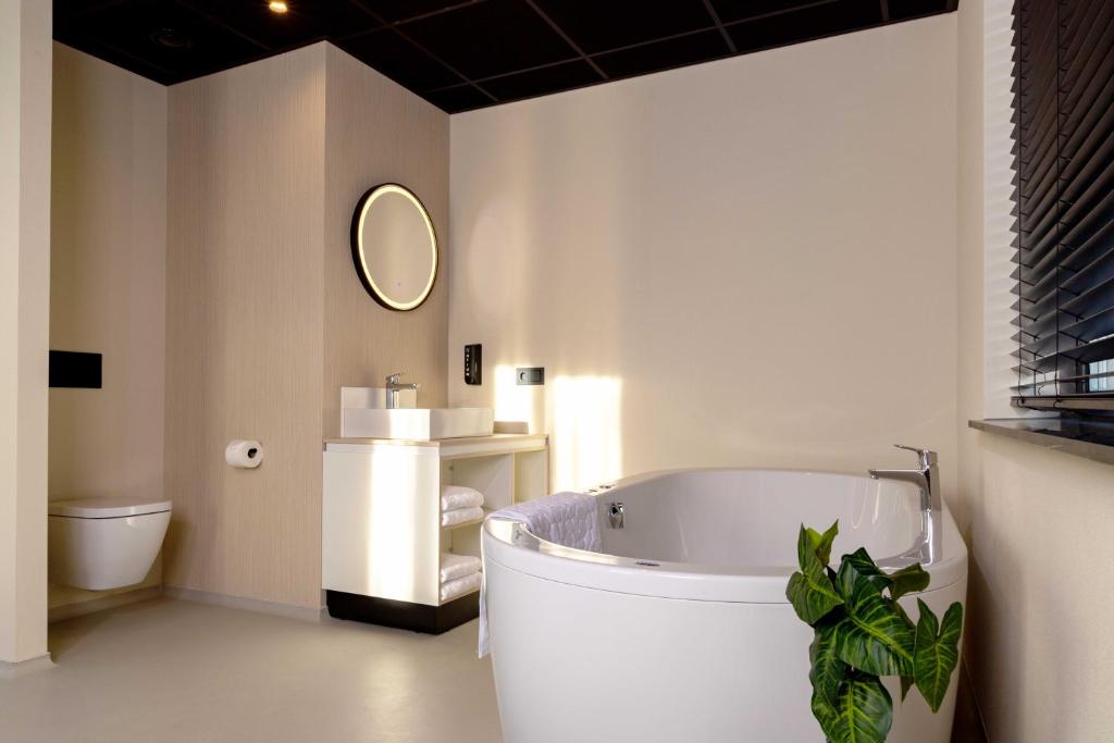 Otium Hotel Roosendaal photo 2