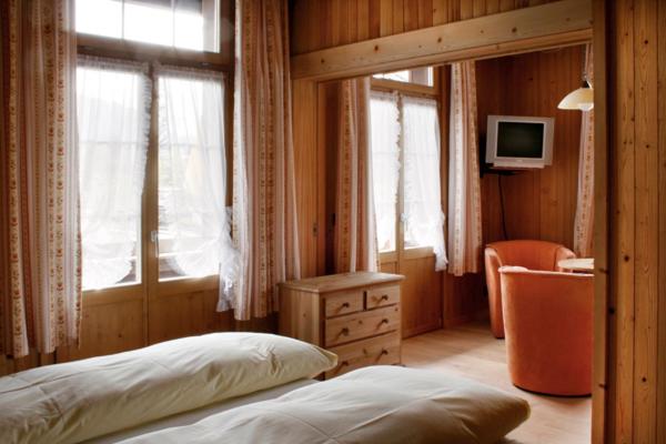 Hotel Saanerhof photo 1