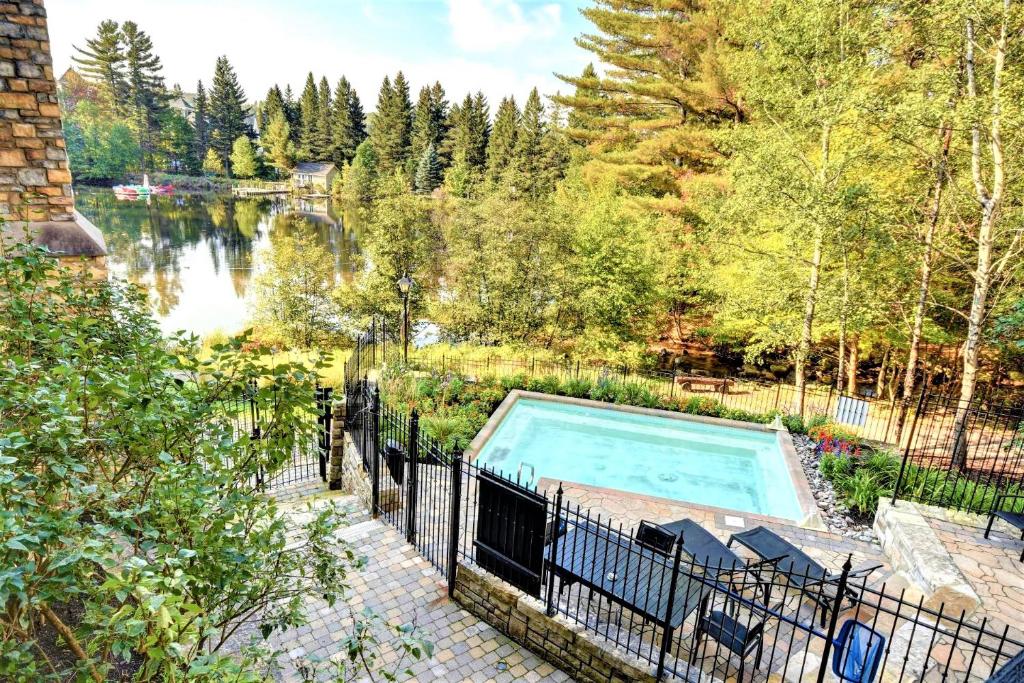 BONDURANT 95-15 / Luxury 3 bdr on the village photo 2