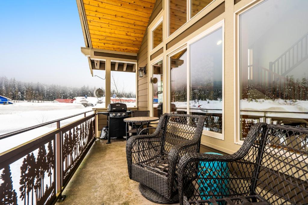 Cascadia Clouds Chalet photo 4