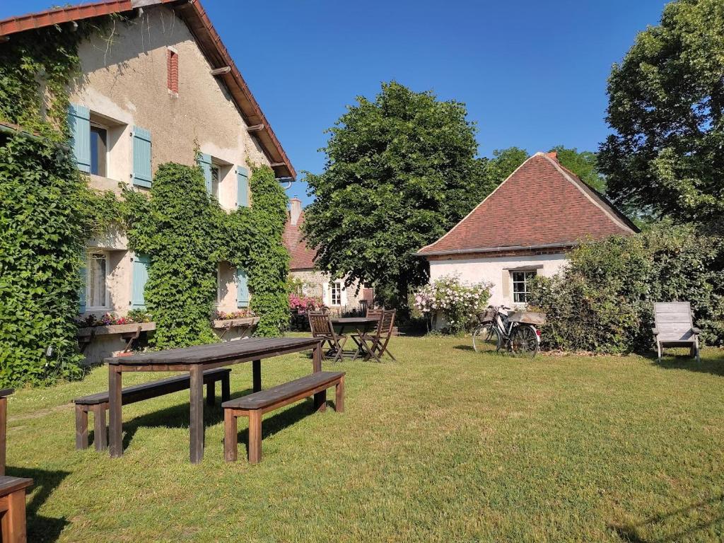 Chambres d'Hôtes Domaine du Bourg photo 1