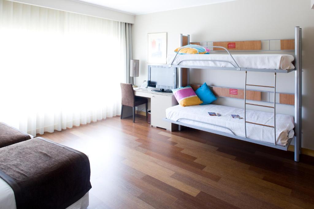 Семейный (Семейный номер), TRYP Porto Expo Hotel