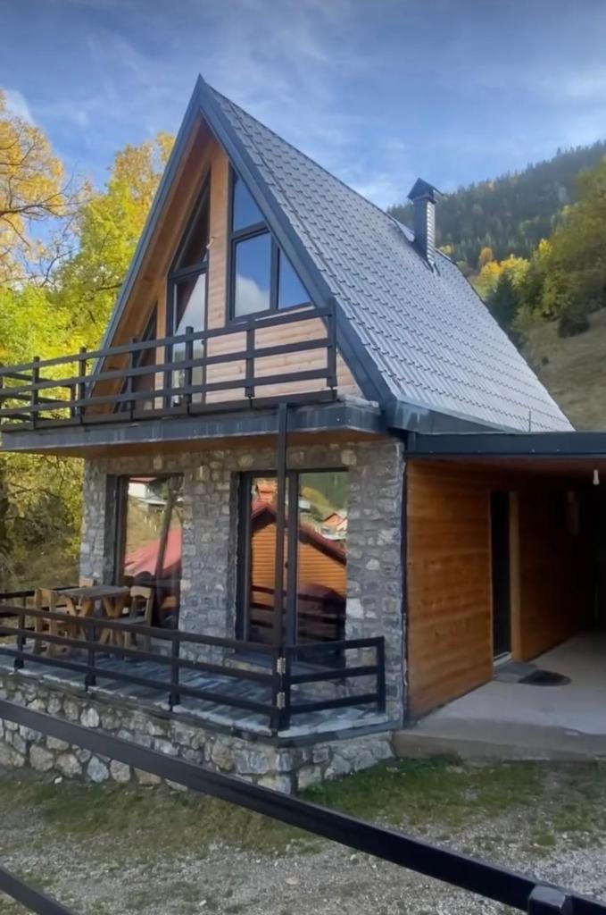 Villa Roni