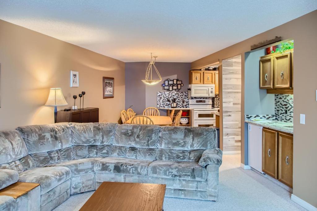 Ponderosa Inn by Okanagan Premier photo 1