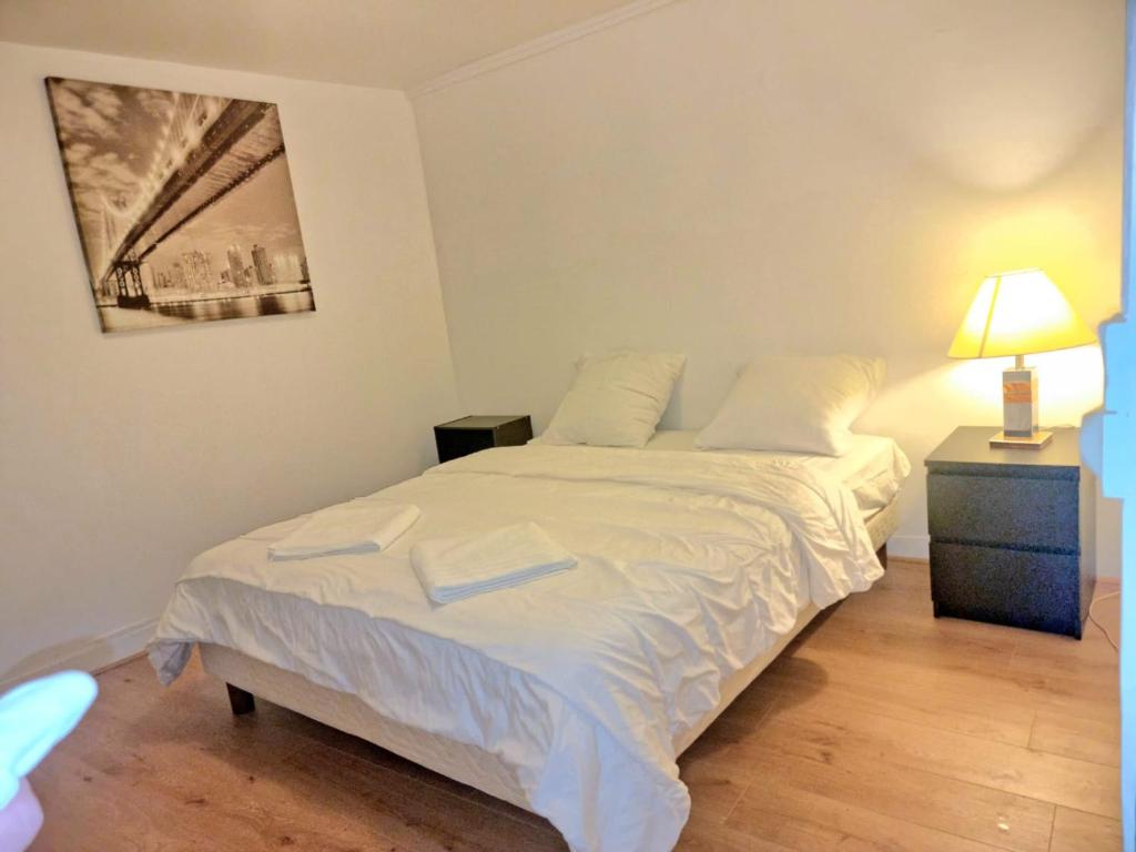 Maison wifi gratuit 15min de Paris photo 1