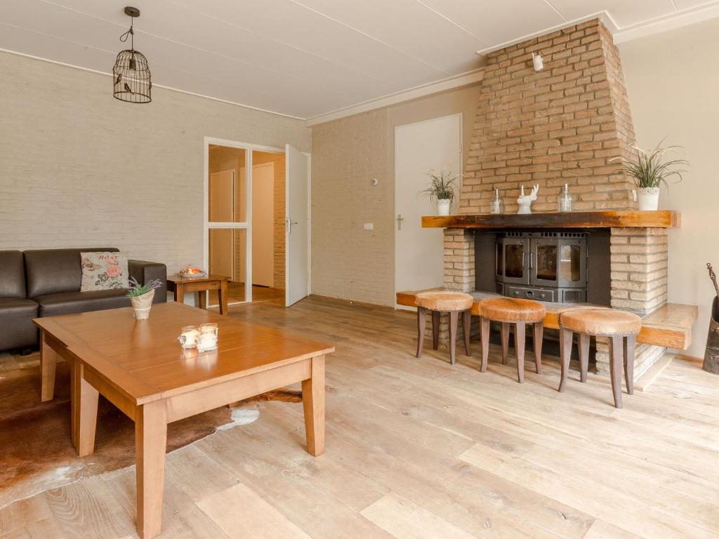 Cozy home with lots of privacy, in the forest photo 3