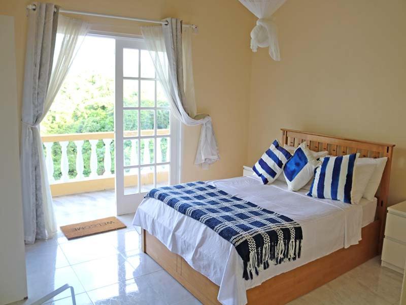 VJ's Guesthouse Mountain View photo 4