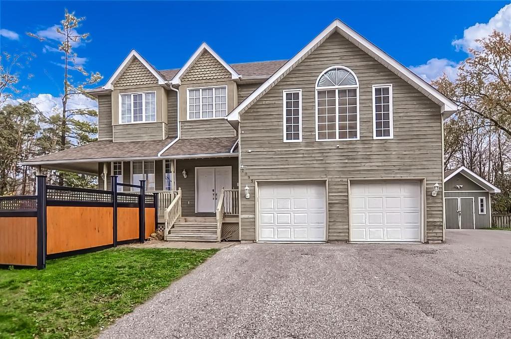 6 Bedroom Executive Cottage near Innisfil Beach Park photo 1
