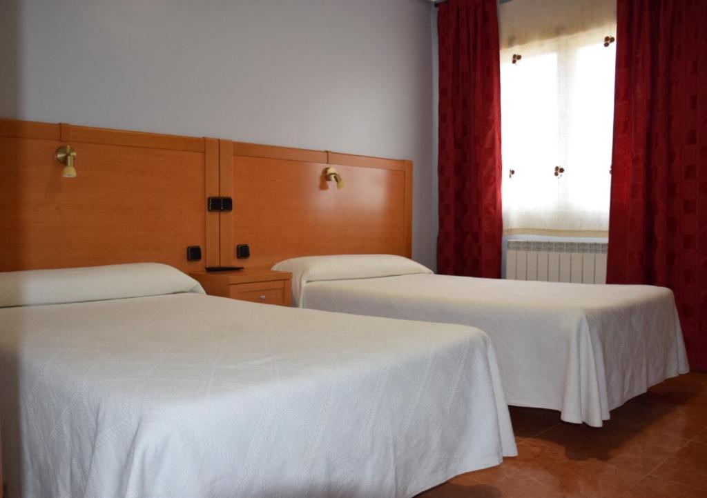 Hostal Infante Peñafiel photo 3