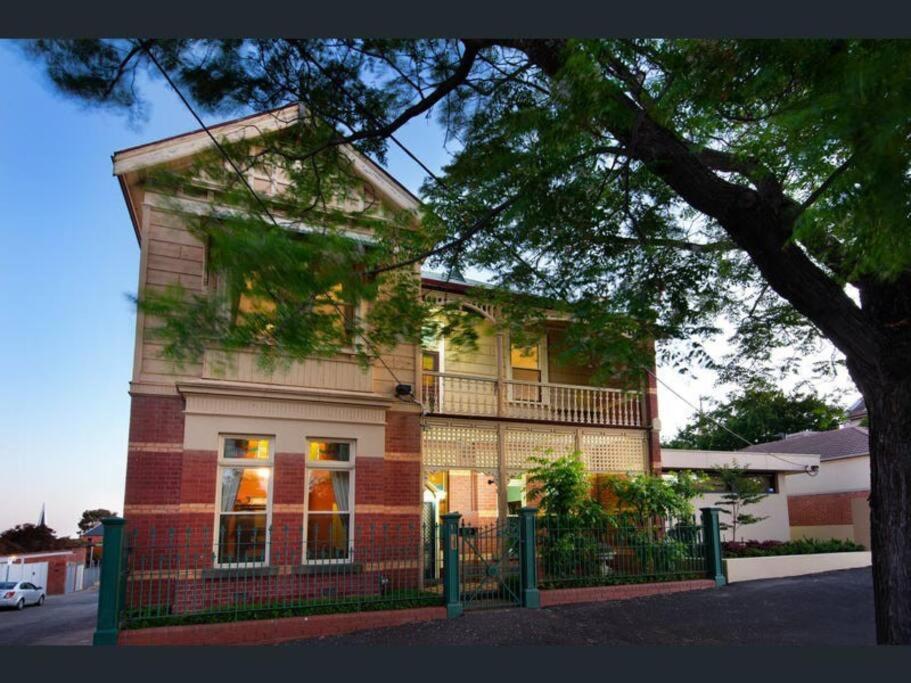 Mandalay circa 1890, magnificent Bendigo home photo 1