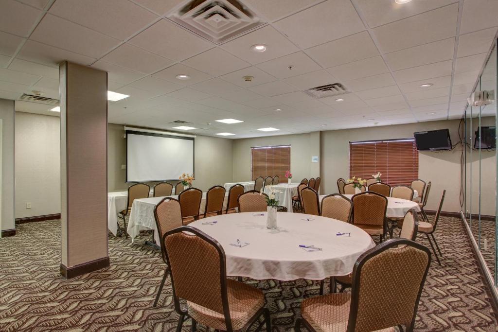 Holiday Inn Express Savannah South I-95 - Richmond, an IHG Hotel image