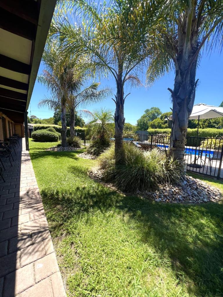 Alexandra Motor Inn - Victoria Aus photo 3