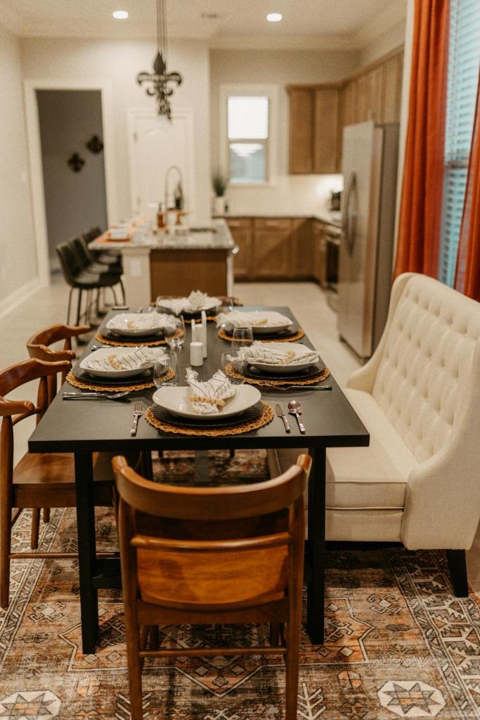 Brand New Contemporary Long-term Stay photo 1