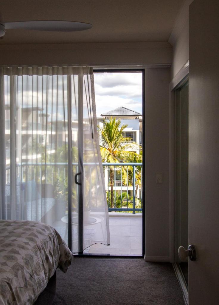 Deluxe Resort Apartment - Sunshine Coast photo 2