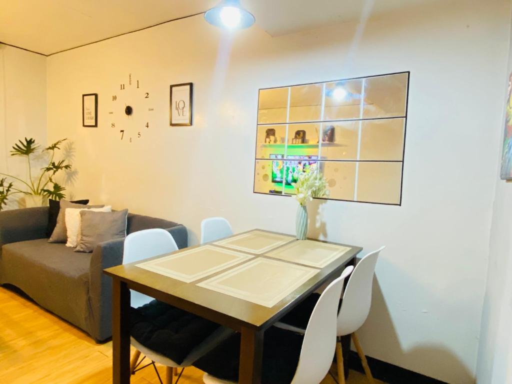 Affordable Staycation with Netflix, Retro Game Videoke photo 2